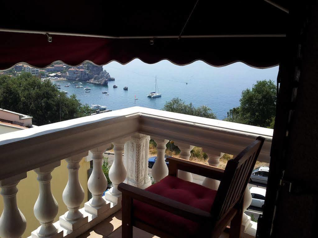 Villa Sara Guesthouse Свети-Стефан Экстерьер фото